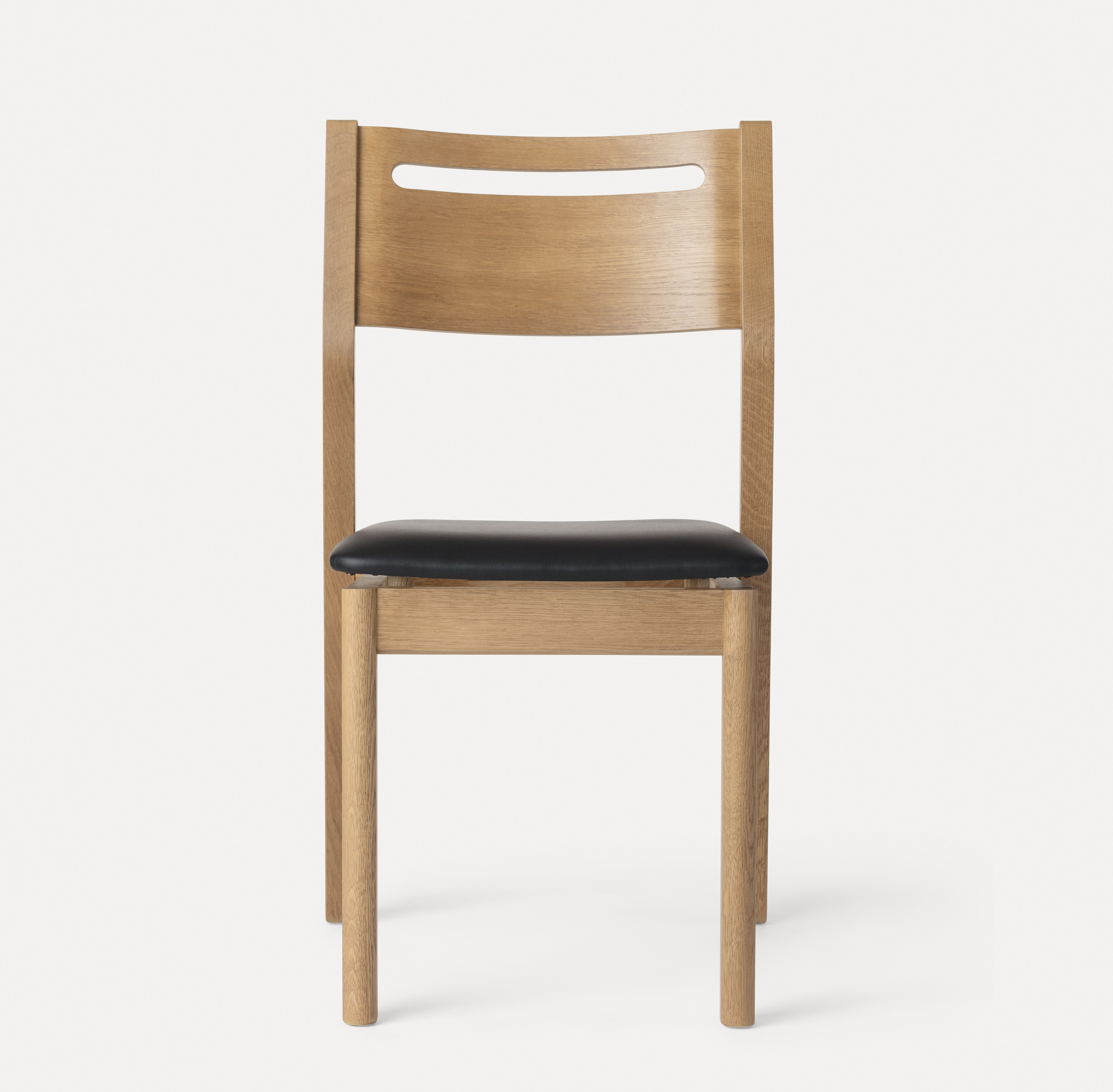 Koka krēsls ar ādas elementiem